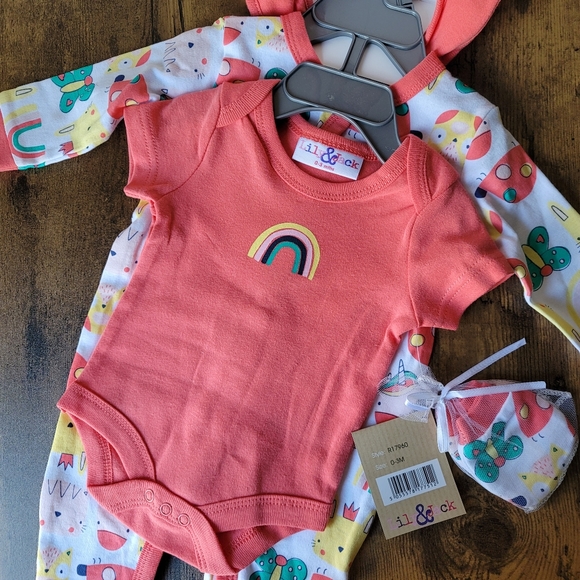 NEW 5 Piece Baby Gift Set 0-3 Months - Picture 5 of 10